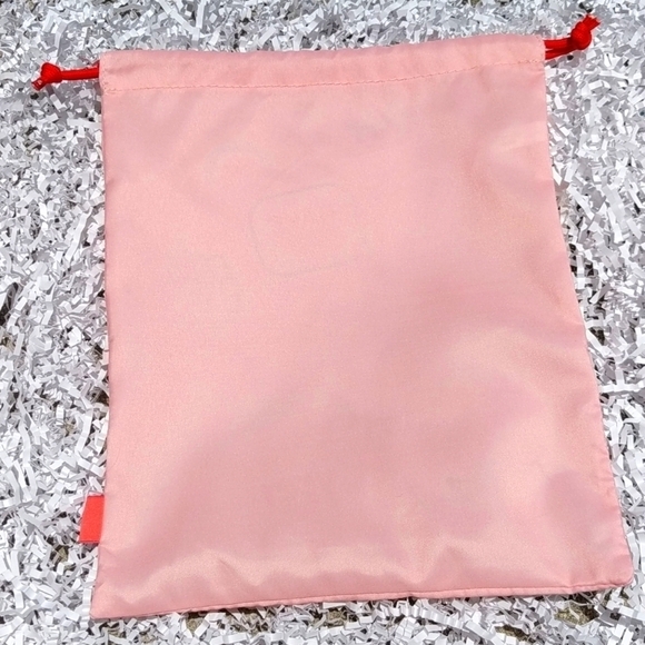 ipsy Peace Love Mascara Pink Glam Bag Plus June 2021 - Picture 9 of 10